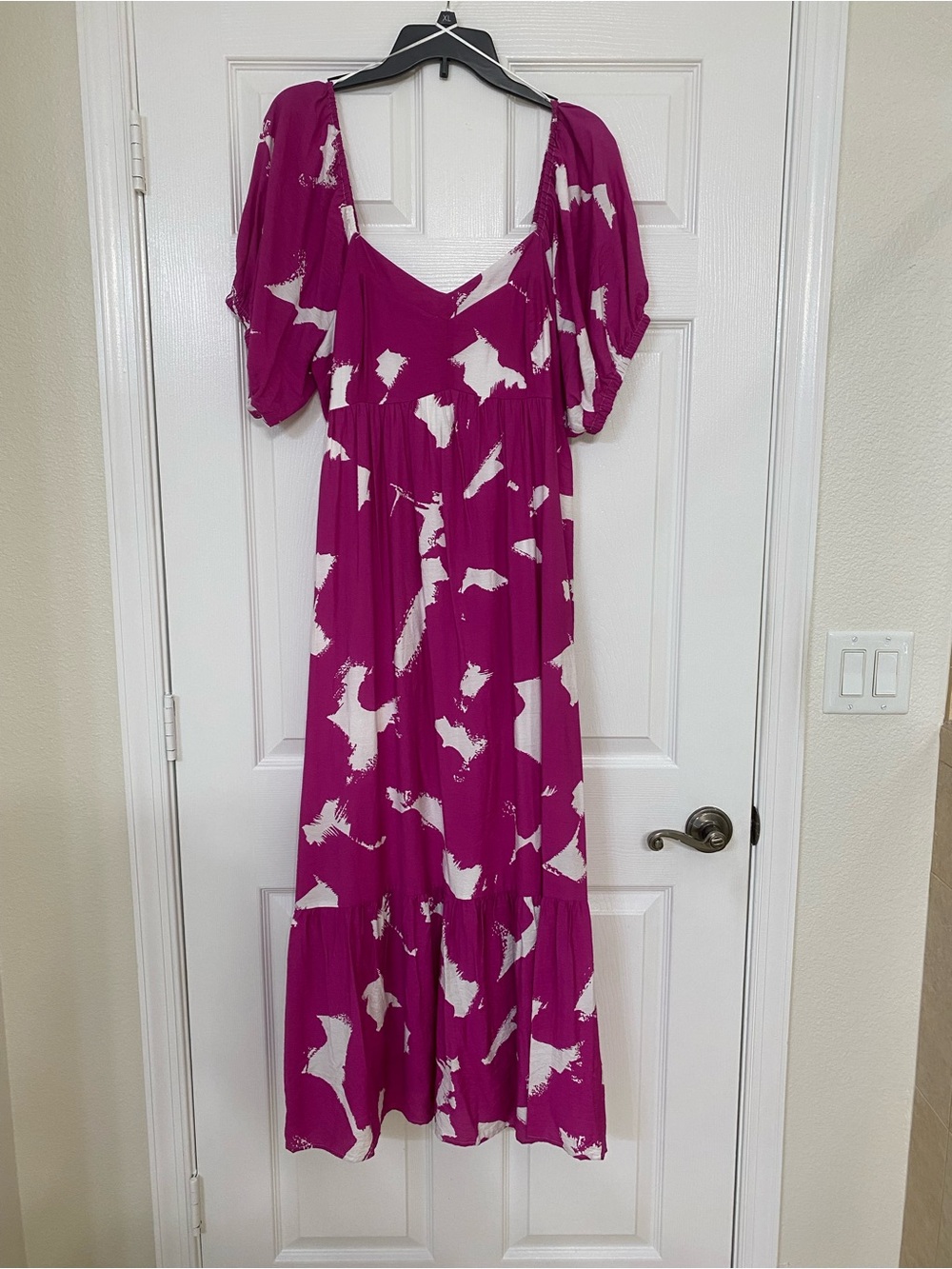 Nine West Magenta and White Patterned Puff-Sleeve Maxi Dress